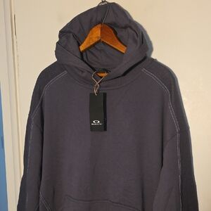 NWT Oakley Medium Dual French Terry Hoodie Gray Perfect Gift!